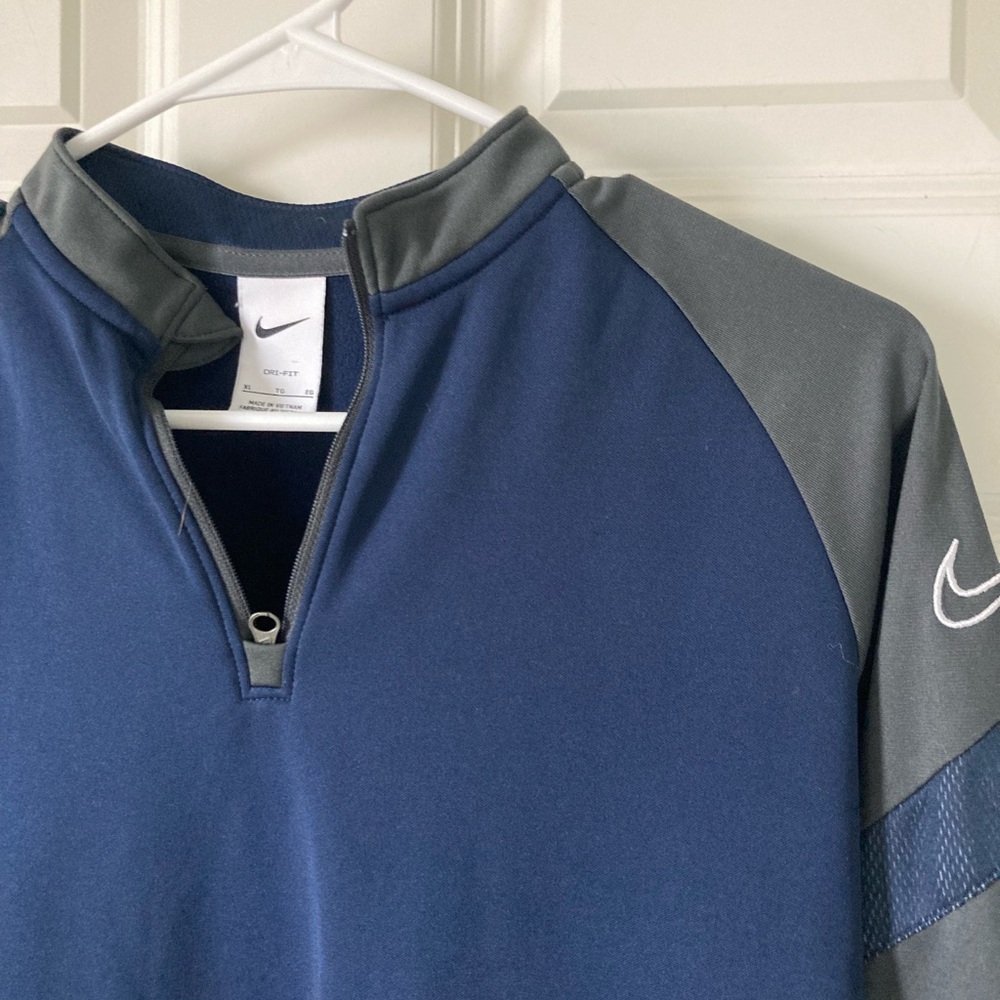 Nike boys 1/4 zip